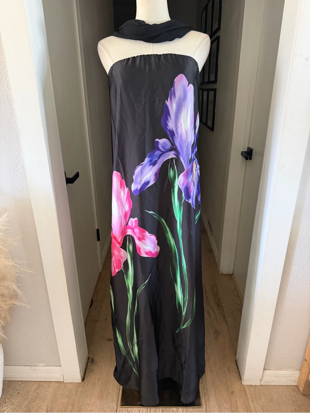Show Me Your MuMu Renee Maxi Dress Wild Iris Luxe Satin Sz M MSRP $218 NEW - Picture 5 of 9